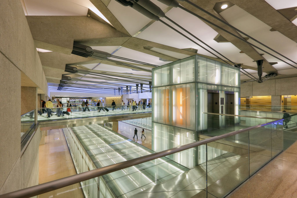 DULLES AIRPORT